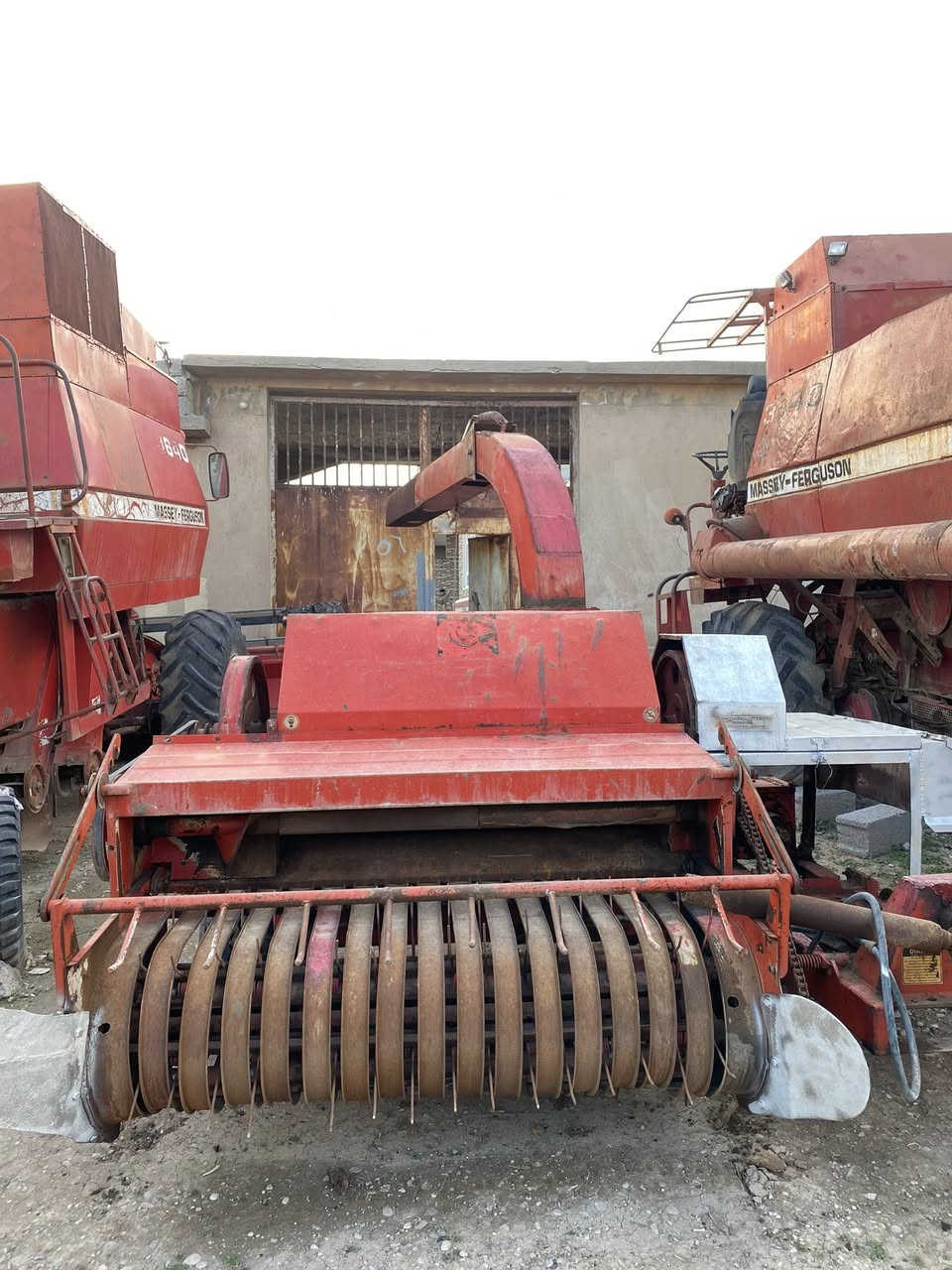 للبيع دكاكه ئوزنيش حجم 9شلف
نضيف كلشي جاهز عل شغل
مكان قظاء برده رش 
الرقم ***********بي وتساب
***********
