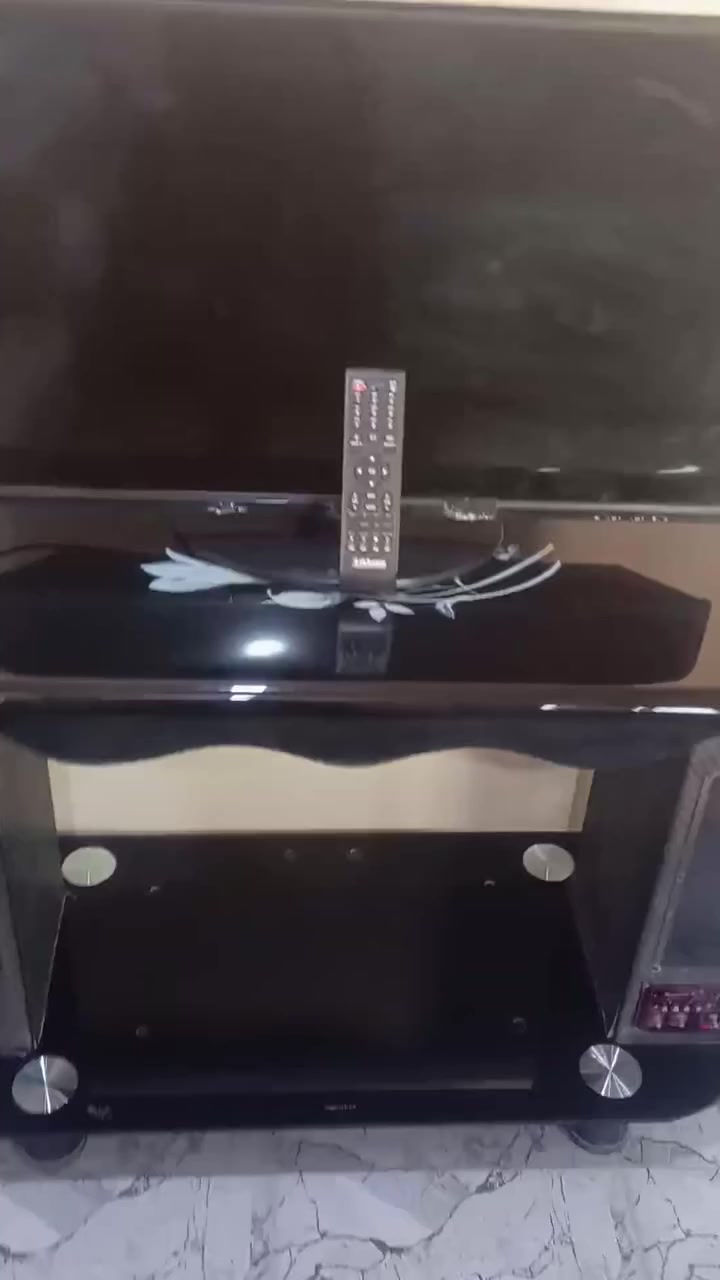 بلازمه قياس 32بدون نت +ميز سعر 90.الف قفل الاستفسار على خاص او الاتصال ***********عنوان واسط الصويره حي الشهداء
