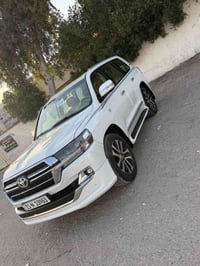 لاندي كروز موديل ٢٠١٧ مكفوله  بيهه شبر بل بنيد صبع فقط  كامل مواصفات م...