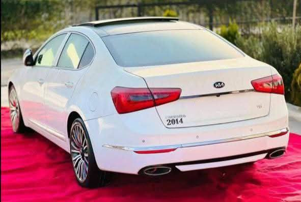 مواصفات ملكي الدرجة الاولى
كيا كادنزا موديل 2014
مكفولة من الصبغ
اعلى مواصفات 
تشغيل بصمة مع بصمة الابواب الامامية
نظام ترحيب
انارة بالمرايات والابواب الامامية
كاميرا وحساسات خلفية
حساس ماسحات
بردة خلفية متحركة
كشنات كهربائية جلد تدفئة وتبريد 
لوحة تحكم بالكشن الخلفي + تدفئة كشنات
تحكم كامل بالستيرن 
نظام ترحيب   
شاشة كبيرة تدعم صوت الانفنتي ١٢سماعه
نظام صوتي infinty
مري شفط مع الاشاير
ويل حجم 19
سايد بريك بصمه
مرايات قلاب ويه R 

وباقي مواصفات الكادنزا المعروفه
مكان السيارة صلاح الدين 
للاستفسار ***********
