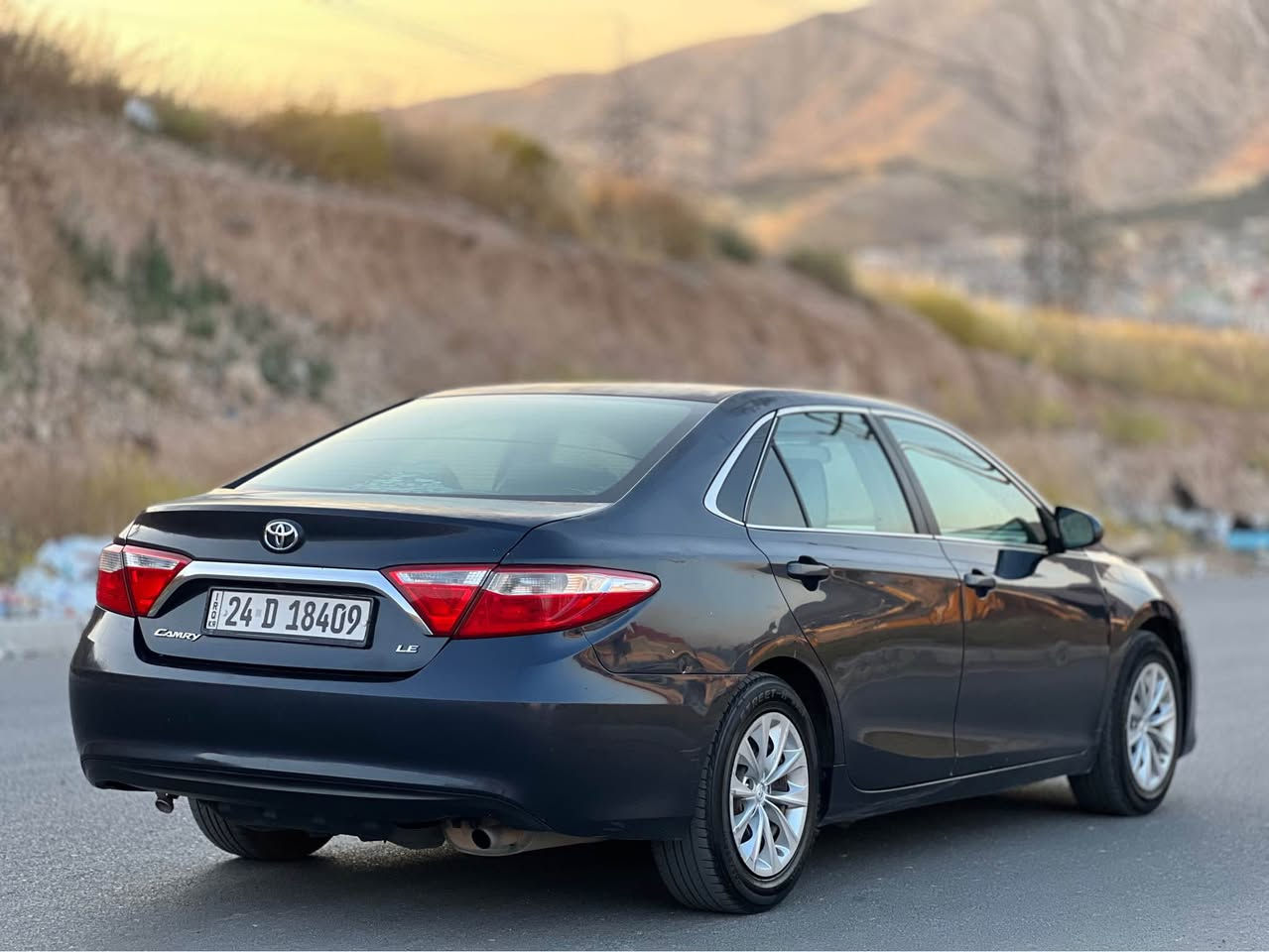 Toyota Camry 2017 ***********
$104

تويوتا كامري للبيع 
لون نيلي
موديل 2017
السيارة عام صبغ
البجم كبس شواصي و الحوض سليم بشرط
السيارة مال بيت ماشية 108 الف ميل
محرك 4 سلندر حجم 2.5
كير اوتوماتيك
كير و محرك و تبريد و صدر و تحويل بشرط
رقم و سنوية جديد 
السيارة خير من الله دينار مصرف مابيها
السعر 104$ و مجال بسيط
مكان دهوك
للاستفسار *********** دهوك, العراق
