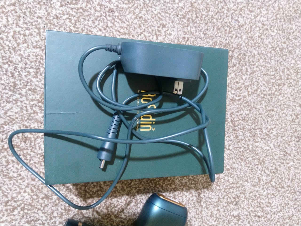 السلام عليكم
جهاز إزالة الشعر البريطاني BoSidin Pro، يعمل بتقنية IPL مع تبريد فوري لتقليل الألم، ويتميز بوضع SHR الاحترافي لتقليل نمو الشعر
استخدام لمدة شهر 
السعر 500 الف


**إذا كنت صاحب هذا الإعلان وتريد حذفه لأي سبب، رجاءا أرسل رسالة إلى الدعم الفني**