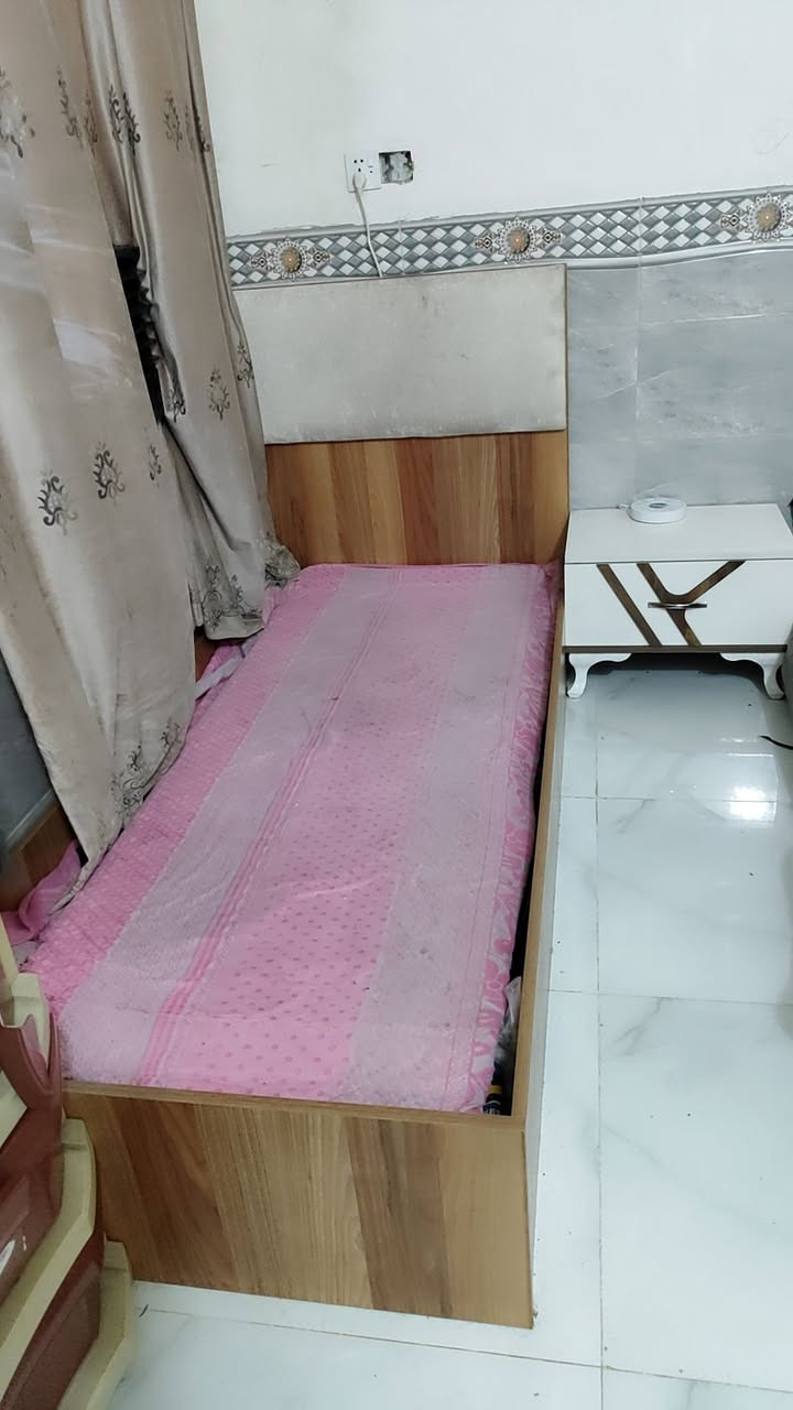 كنتور تركي للبيع ب75 جريايه ام نفر وياها كومديات 2 ب75 نضاله ميه ميه  مكان رئاسه


**إذا كنت صاحب هذا الإعلان وتريد حذفه لأي سبب، رجاءا أرسل رسالة إلى الدعم الفني**