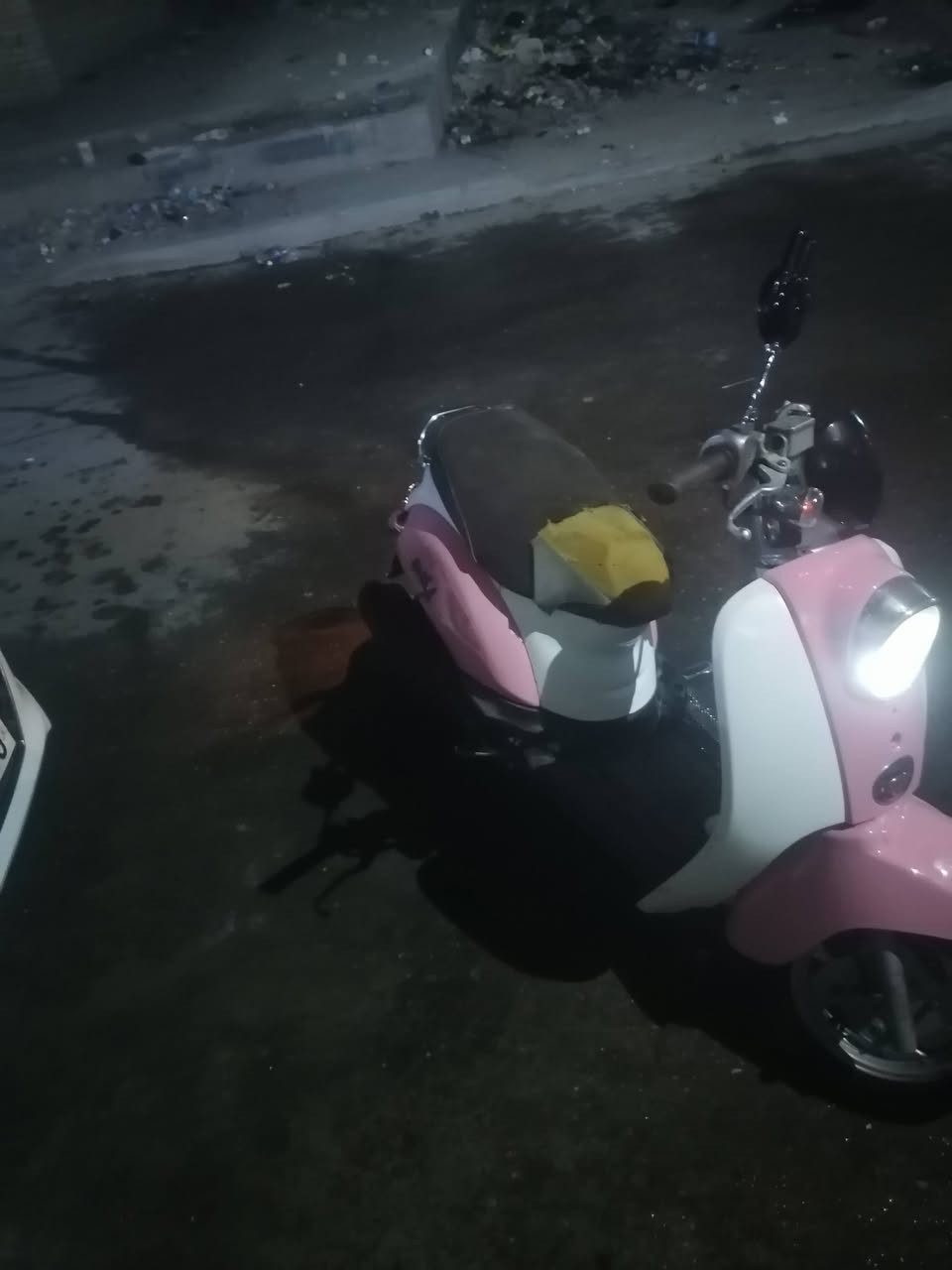 سلام عليكم دراجه كامكو للبيع كوم حديد عوزها فقط كابريتر وباتري للتواصل *********** بغداد الأمين الثانيه شارع نواب
