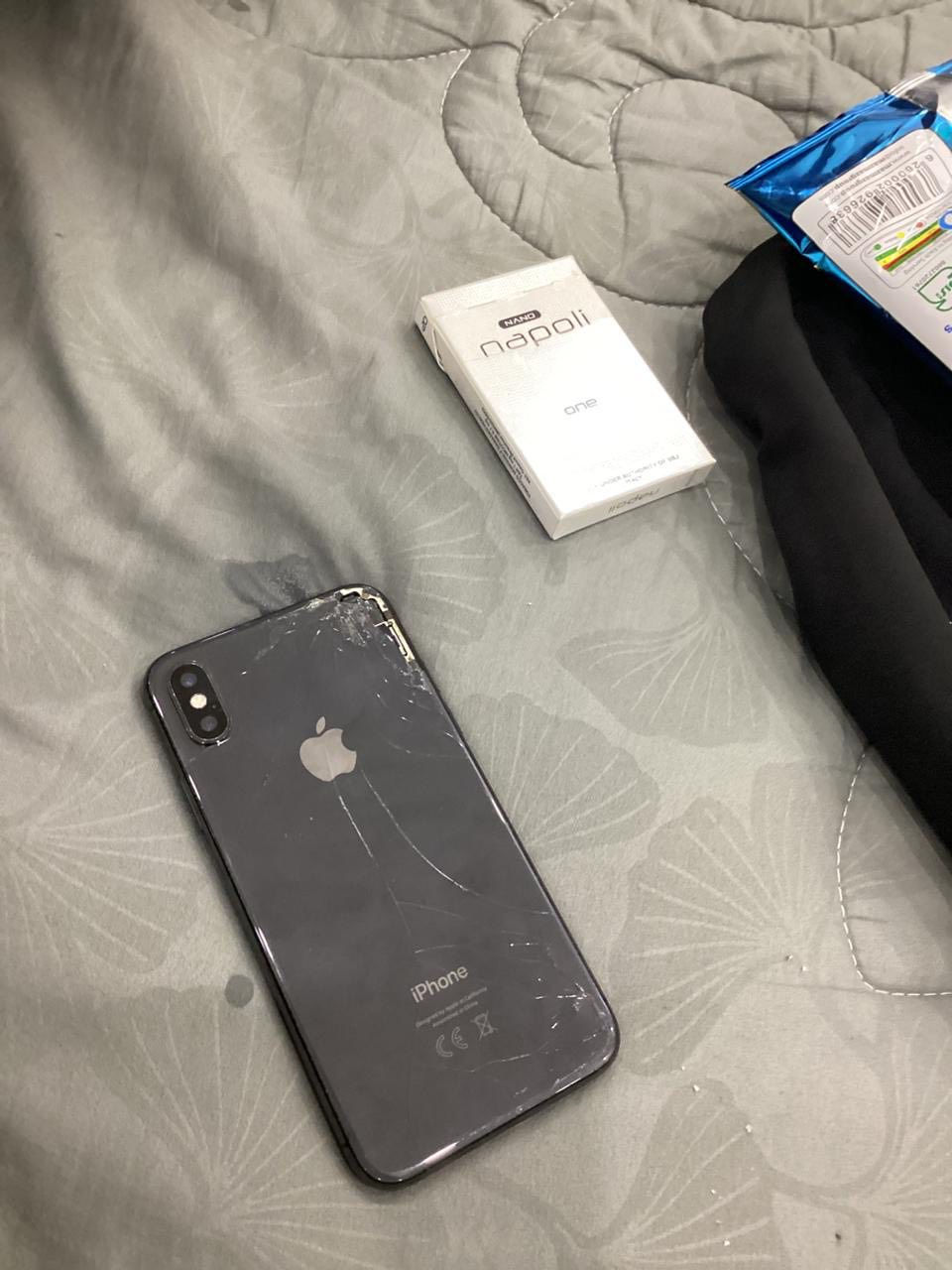 ايفون اكس سعر ٩٠ ذكر ٦٤ بطاريا ٧٢ جهاز سماعه داخليه ما تشتغل فقط و ضهر مكسور و مراوس هم يرهم *********** مستعجل عل بيعه
