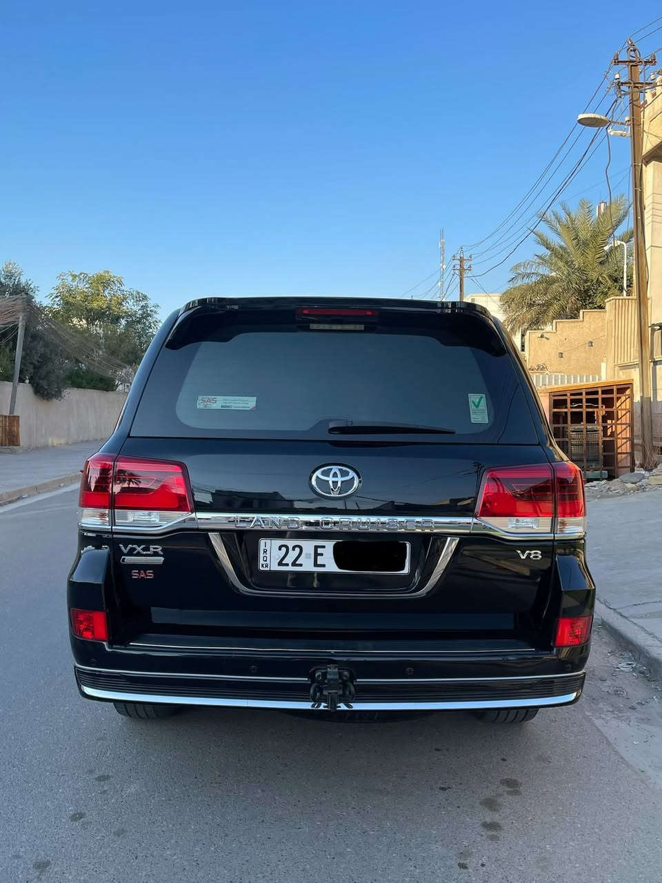 السلام عليكم لاندكروز موديل 2021 فئه شركات فوول مواصفات محرك 4600 GXR  اسلايت بصمه كراسي جلد 8 ايرباك جنطه كهرباء شاشه كبيره كاميرات ب جوانب 8 سلندر  وبعد بيها مواصفات السياره جديده ماشيه 80 الف رقم اربيل الجديد هزه جديده كامله من كلشي والتحويل مباشر  السياره مكفووله من الضربه والصبغ فقد بيها بارد شي بسيط وممبين اني مسوي بيها سونار ومرفوق ويا الصور ملاحضه السياره من تباوع عليها ممبين شي بس بالسونار السعر المطلوب 530 ورقه وبيها مجال للشراي مكان السياره بغداد ال كرخ حي الجامعه شارع الربيع للستفسار هاذا الرقم ***********  كير محرك كفاله وشكرا على الإطالة
