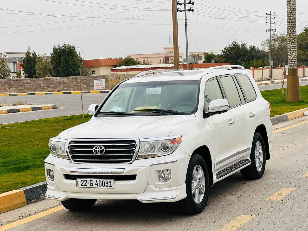 السلام عليكم للبيع لاندكروز موديل 2013
رقم اربيل. دولي بأسمي
 
فول مواصفات 1/1 سياره جديده 

بريم باب اول 8 ايرباك. كشن كهربائي

محرك V6  مواصفات معروفه

مكفوله كفاله عامه 

محرك. كير شرط كفاله 

حت الاسبير مانازل  
 
ماشيه 157  الف حقيقي 

تخم تاير جديد

السعر 370  وبيه مجال
المكان: الانبار الفلوجه حي العسكري
رقم الهاتف:***********
