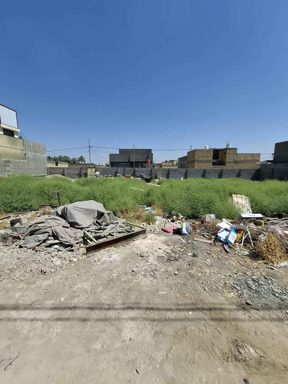 قطعه للبيع مساحه 280 متر  طابو  زراعي سند 25  العنوان حله نادر الثالثه  خلف معمل الغاز  شارع 12 متر ماء كهرباء اناره ليليه للاستفسار ***********
