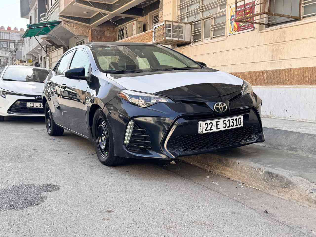 كورلا 2018 Xle فول موصفات اربيل بسمي هزه سنويه رقم كله جديد 
ماشيه 117 الف سياره فول بصمه سلايت كشن جلد كشن كهرباء رادار لايت عدسه بجم قرش سياره جاهزه 
السعر 122  بيها كلير من امريكا قطعتين  
مكاني بغداد حي القاهره ***********  صور الضرر او السونر بالمنشور
