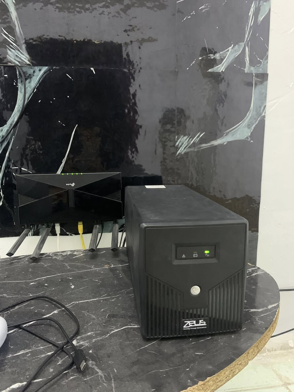 السلام عليكم 
بلي ستيشن 5 سلم اوربي واحد تيره 1000 غيغا مستخدم شهرين فقط مع كامل الملحقات 
جوستك اصلي 
واير HDM
شاحنه 
معUBS 
الجهاز جديد مامفتوح ولا داخل تصليح تعال افحص وشوف  
سعره 700 الف وبي مجال بسيط عنواني بابل حي المعلمين قرب مول اهل الخير
الرقم ***********
