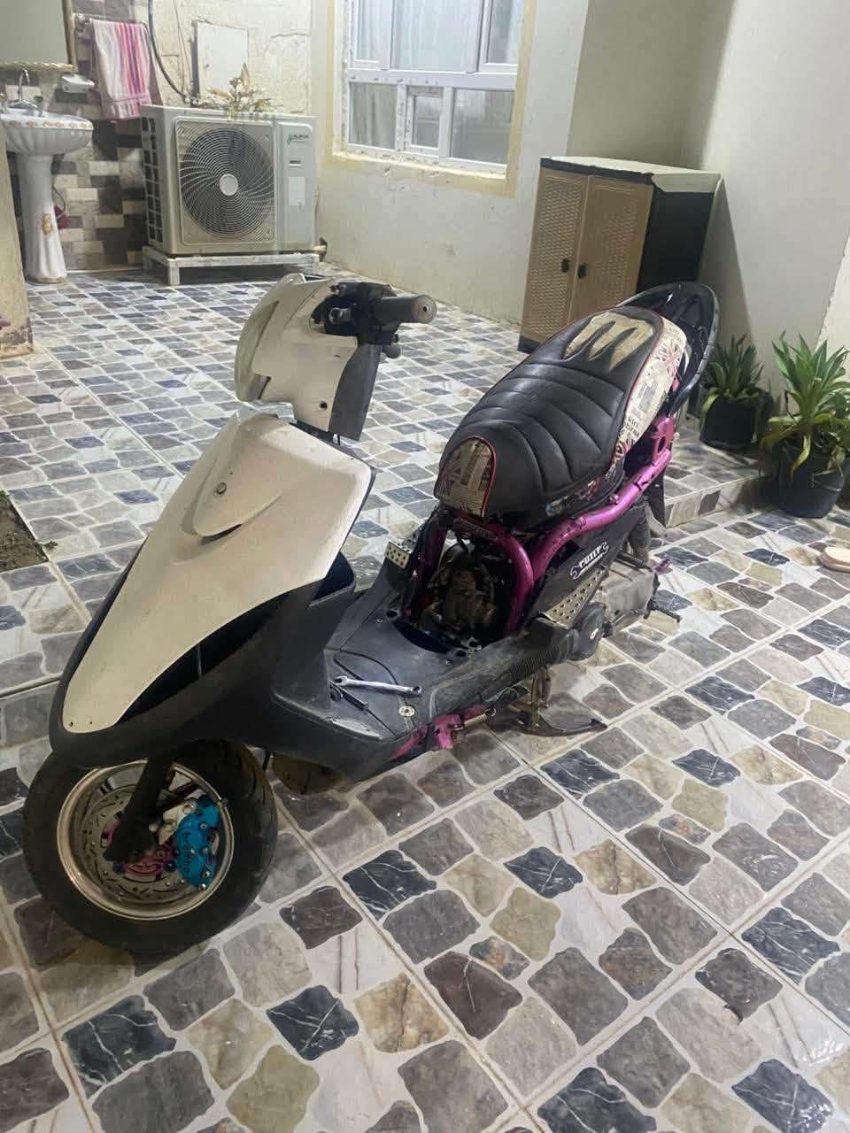 سلام عليكم دراجه للبيع الدراجه مليانه تزويد كشن اربع ولفات
فچ وصينيه رياضي 
شيال رياضي 
كلچات رياضي ووياها كلجات wf عوزها بس تصفير
قطره رياضي 
سبايدر اربع ولفات 
وكفراتها موجوده ناقصها بس كابريتر سعر 550 وبيها مجال


**إذا كنت صاحب هذا الإعلان وتريد حذفه لأي سبب، رجاءا أرسل رسالة إلى الدعم الفني**