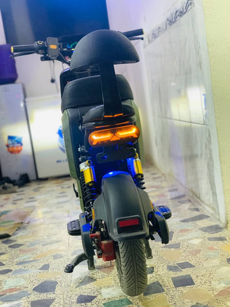 سلام عليكم دراجه شحن R9
موديل2026 العنوان الحبيبيه بغداد 
مواصفات 👇
رجوع خلف R
شاشه يعرض اي عطل 
بصمات 2سويجات2
دبل أشاره 
سعر 450 نهايته 
رقم هاتف ***********
