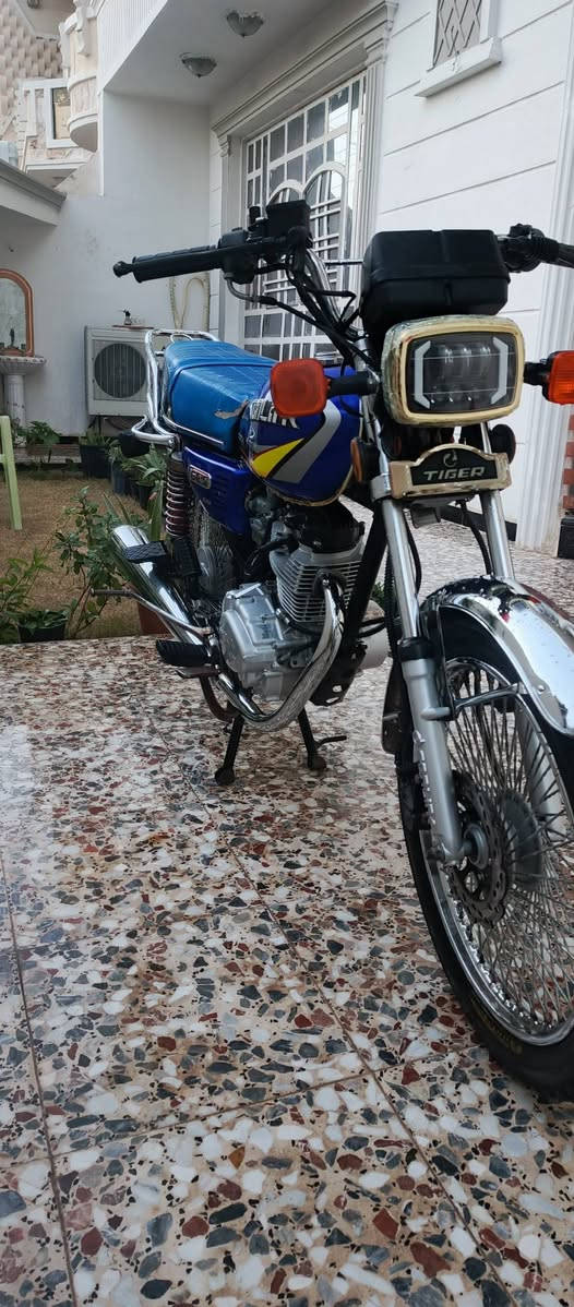 السلام عليكم تايكر ختم سونك البيع موديل 2023 مكفوله من كلشي  وراق موجوده كلشي شغال بيه ي نقص مابيه رايده ب 650وبيه مجال قليل مكاني بغداد الزعفرانيه هذا رقمي بي واتساب هم ***********
