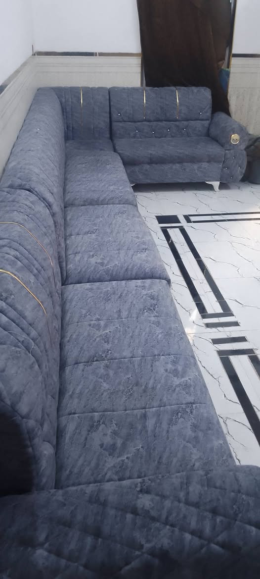 مرحبا غوالي
ديوان اخو جديد تفصال مو سوكي تفصال نوعيه ثقيل للبيع 19مقعد ما يقارب 10امتار 
كربلاء قرب جامعه فريحه عامود 125
للستفسار يرجي التصال او خاص 
***********
