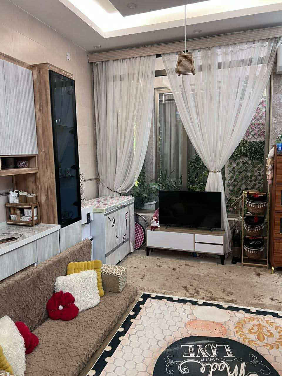 دار سكني للبيع  | طابو صرف | تقية اولى
_______________________________
 
 المساحة | 250 م2
_______________________________
تفاصيل  بناء حديث جداً 2024  :
🔹 طابقين  كونكريت : 
5 غرف نوم 
 استقبال + صالة2 + مطبخ + صحيات متكاملة 
______________________________
ملاحظة : الدار يحتوي طاقة شمسية 20 امبير
بطراز مودرن بأرضية مرمر ومنور يحتوي  شلال
بالاضافةالى سبالت عدد 10 مع الدار .
______________________________
للاستفسار اكثر زورونا في مكتبنا الكائن في :
ديوانية - الجزائر- مقابل برج الامراء 
مجاور مستشفى الحياة للعيون - د.حسنين
او الاتصـــال على الارقام
***********
***********
