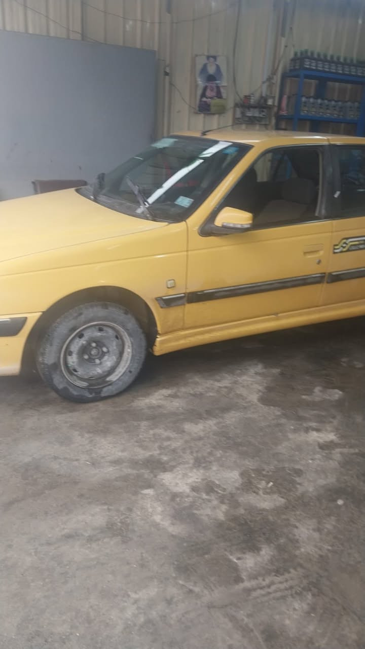 سلام عليكم بيجو بارص موديل 2015 السياره بيها باب الي وره السايق صبغ والباقي مكفول كير مكينه تبريد صدر امامي خلفي كفاله تخم تاير جديد باتري جديد (شباب اني مكلف بل نشر خابر علئ راعيها واتفق ويا ) مكان بغداد الامين الثانيه 
***********
