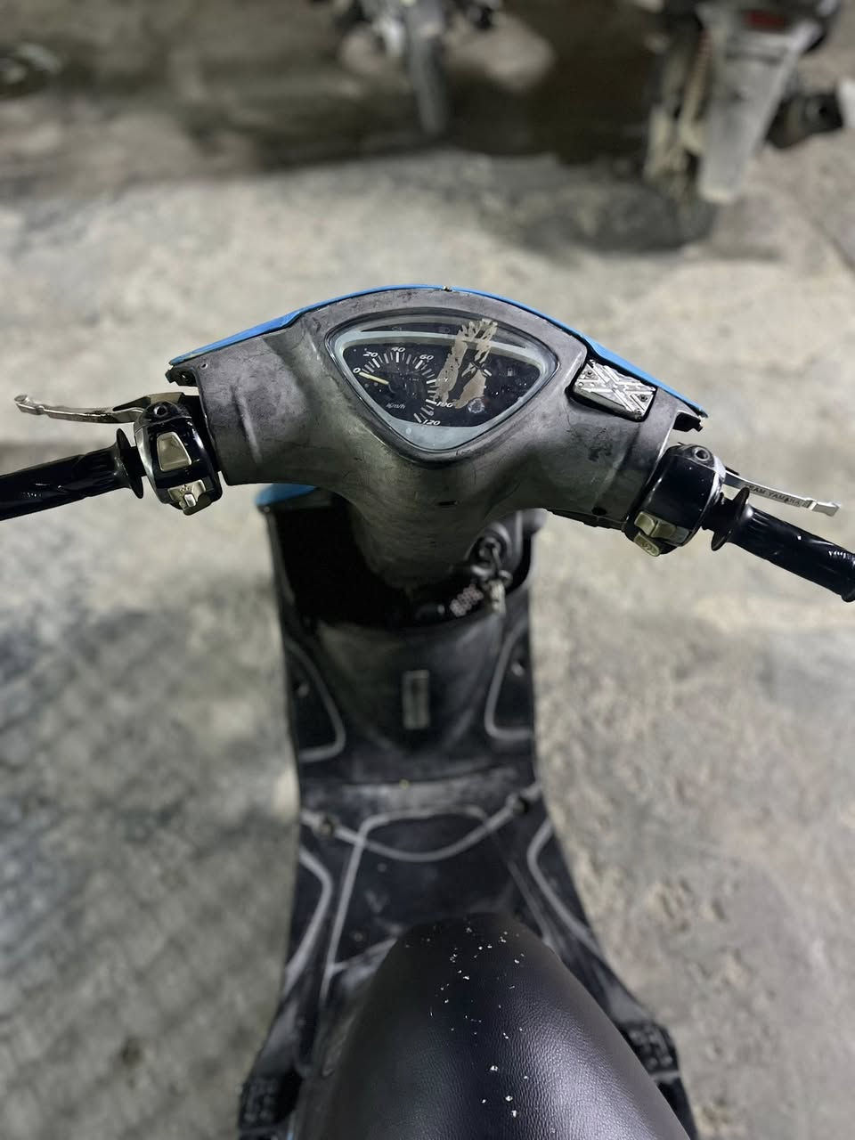 عدلة بلاديه كفاله عامة جيب فيتر وتعال افحص مكاني بغداد سعره 1100     *********** 
ملاحضة بيها فطر بالكفر الامامي فقط  موضوح بصوره كلشي
