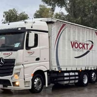 اكتروس 2545 • موديل 2018 • 760000كم