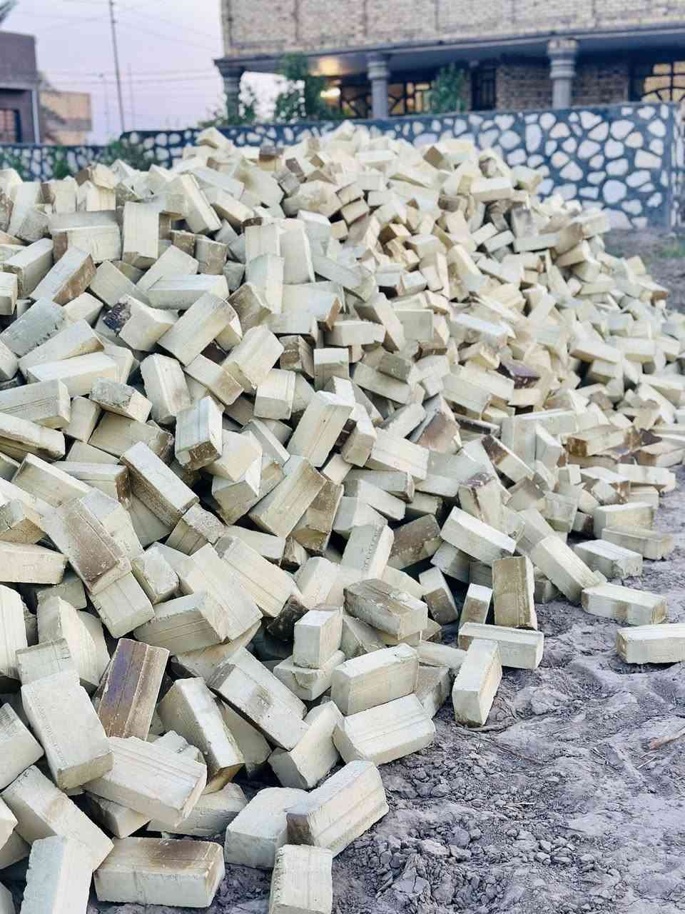 ع بركة الله
يتوفر لدينا طابوك معامل الشوملي 

طابوكه فول قوة ولون وقالب وعدد

السعر حسب المكان 

الاستفسار الاتصال 

***********
