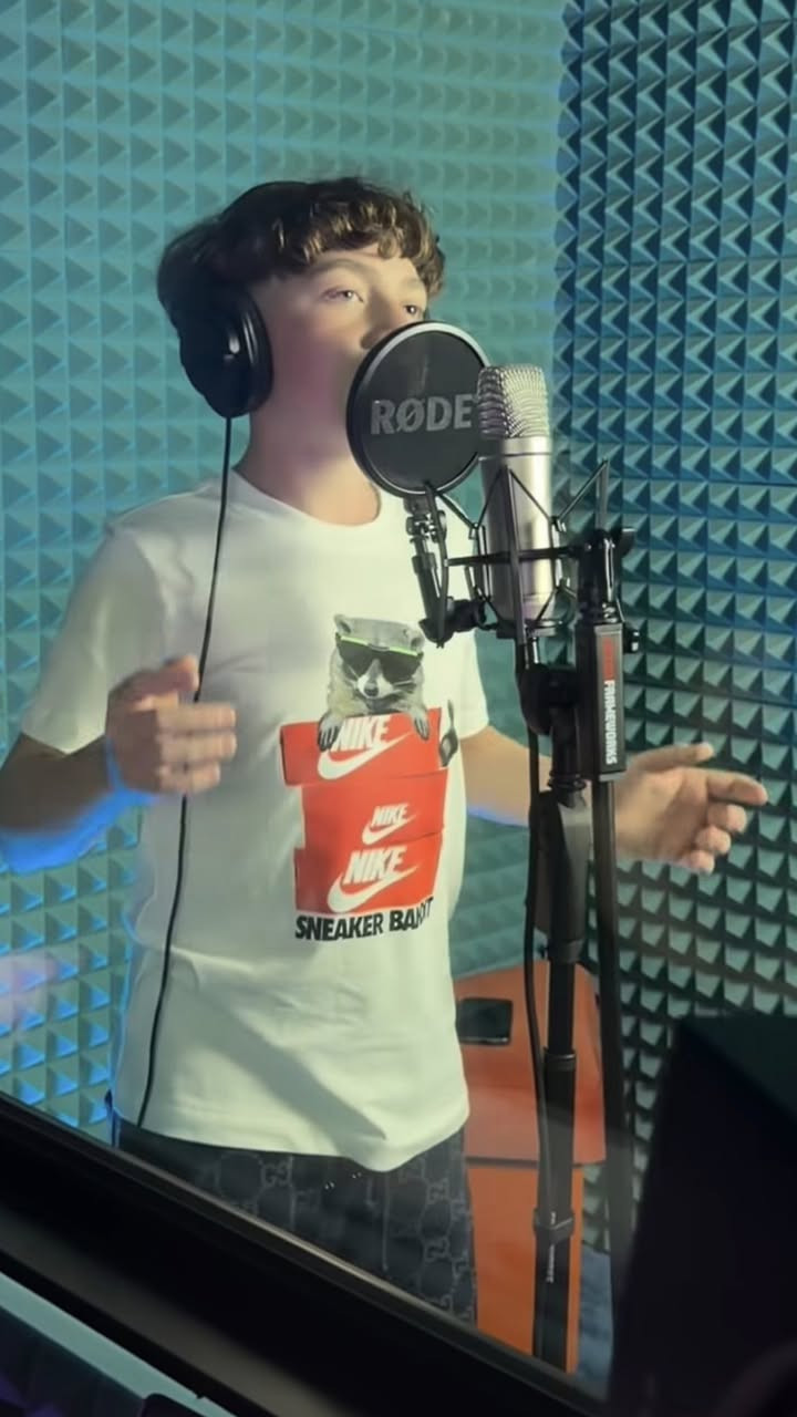 مايك رود اصلي جايني من امريكا طلب خاص
للاستوديو من اقوى النوعيات للاستفسار تعال خاص
 او
***********  واتساب
