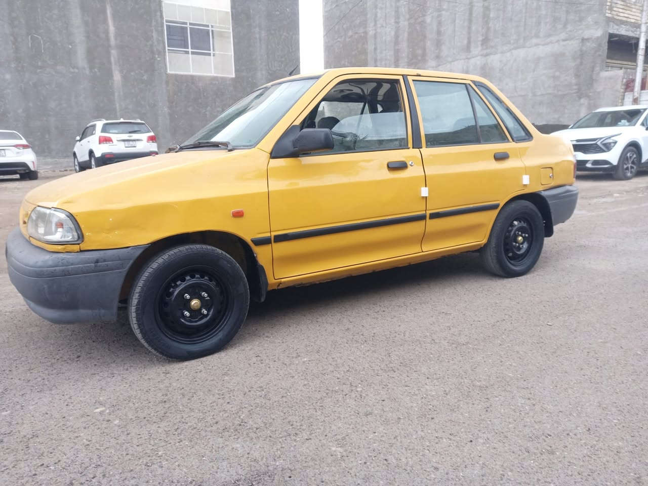 سايبا موديل ١٣ محرك لاصرف ولاتبخير صدر أمامي وخلفي جديد تخم تاير جديد تبريد ثلج شواصي مكفولات رقم دولي بغداد سياره جاهزه من كلشي مكان السياره بغداد السعر ٣٤ وبيه مجال قليل ***********
