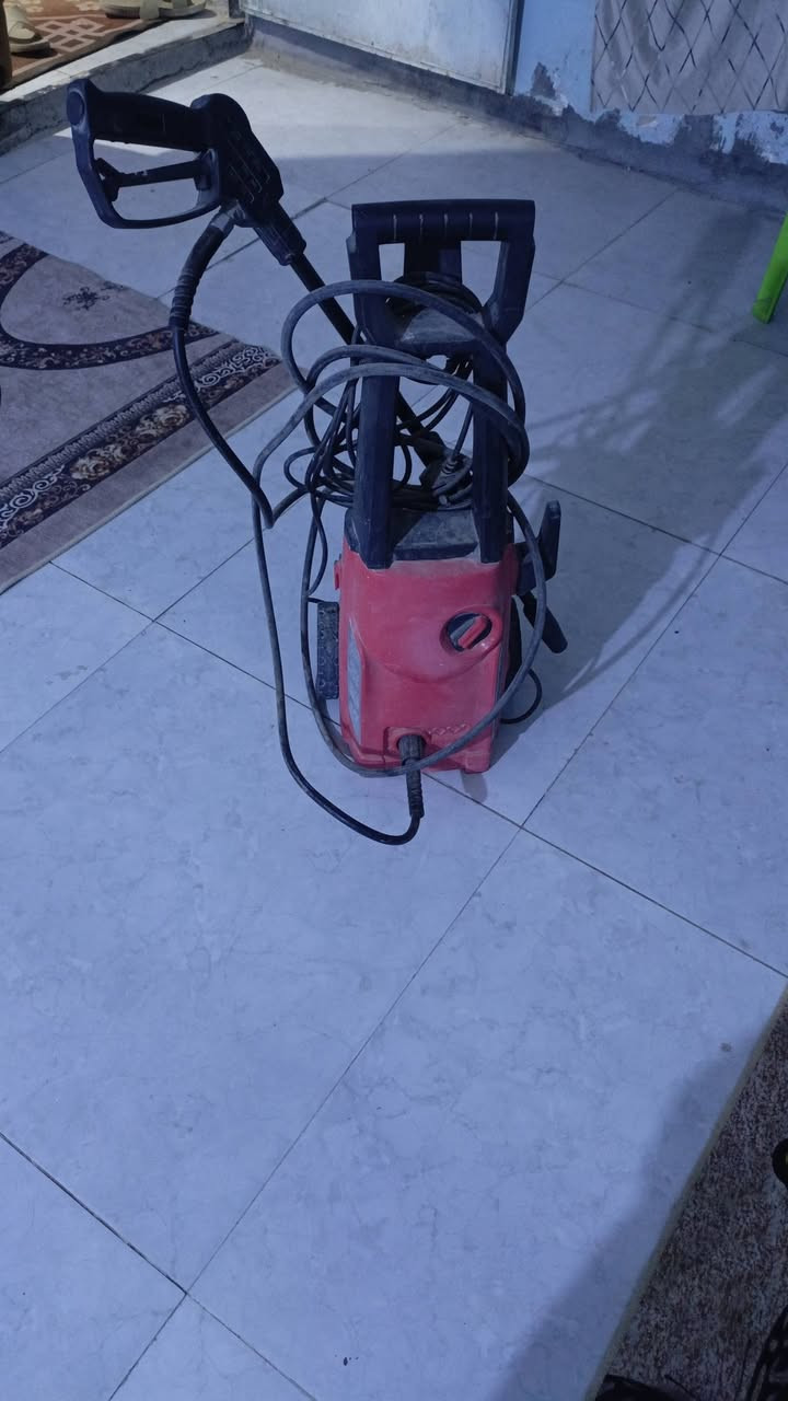عربانه للبيع ب30وبيه مجال وفاره ستعمال قليل ب70وبيه مجال رقم الهاتف ***********
