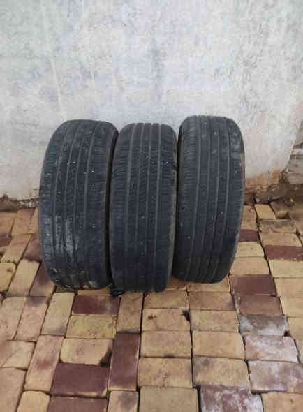 تخم تايرات صيني درجه اولى استعمال اسبوع فقط حجم 265,70,17 موديل 25للبيع السعر قيم من يمك بل يرضي الله للاستفسار ***********

