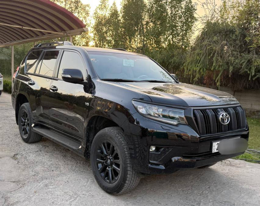 السلام عليكم... تويوتا برادو Txs مدنايت موديل 2023 ماشية ٦٠ الف حقيقي السيارة جديدة بحالة الوكالة 
الاتصال/ ***********
