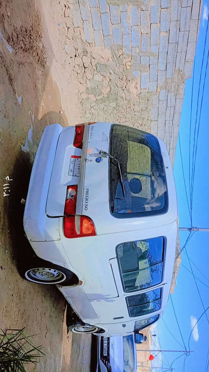 سلام عليكم بريجو للبيع موديل 2000 السياره مصبوغه صبغ عام جماليه رقم نجف المكينه بيه بخار  السنويه صاقطه   مكاني النجف مناذره  هذا رقم مبايلي ***********
