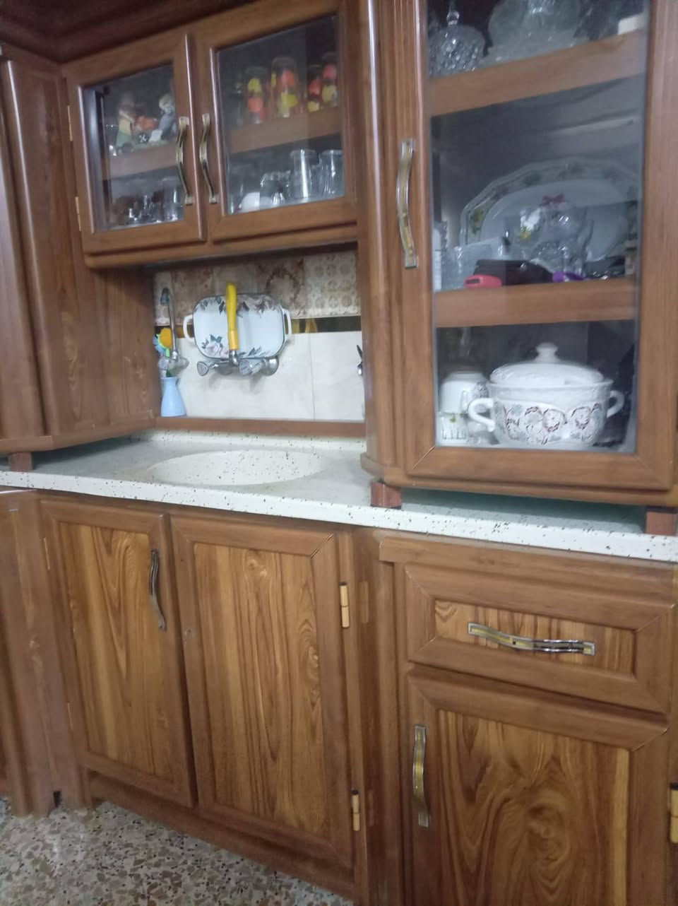 كونتر لبيع مع سنك مرمر.
بغداد الزعفرانيه 
*********** واتساب
