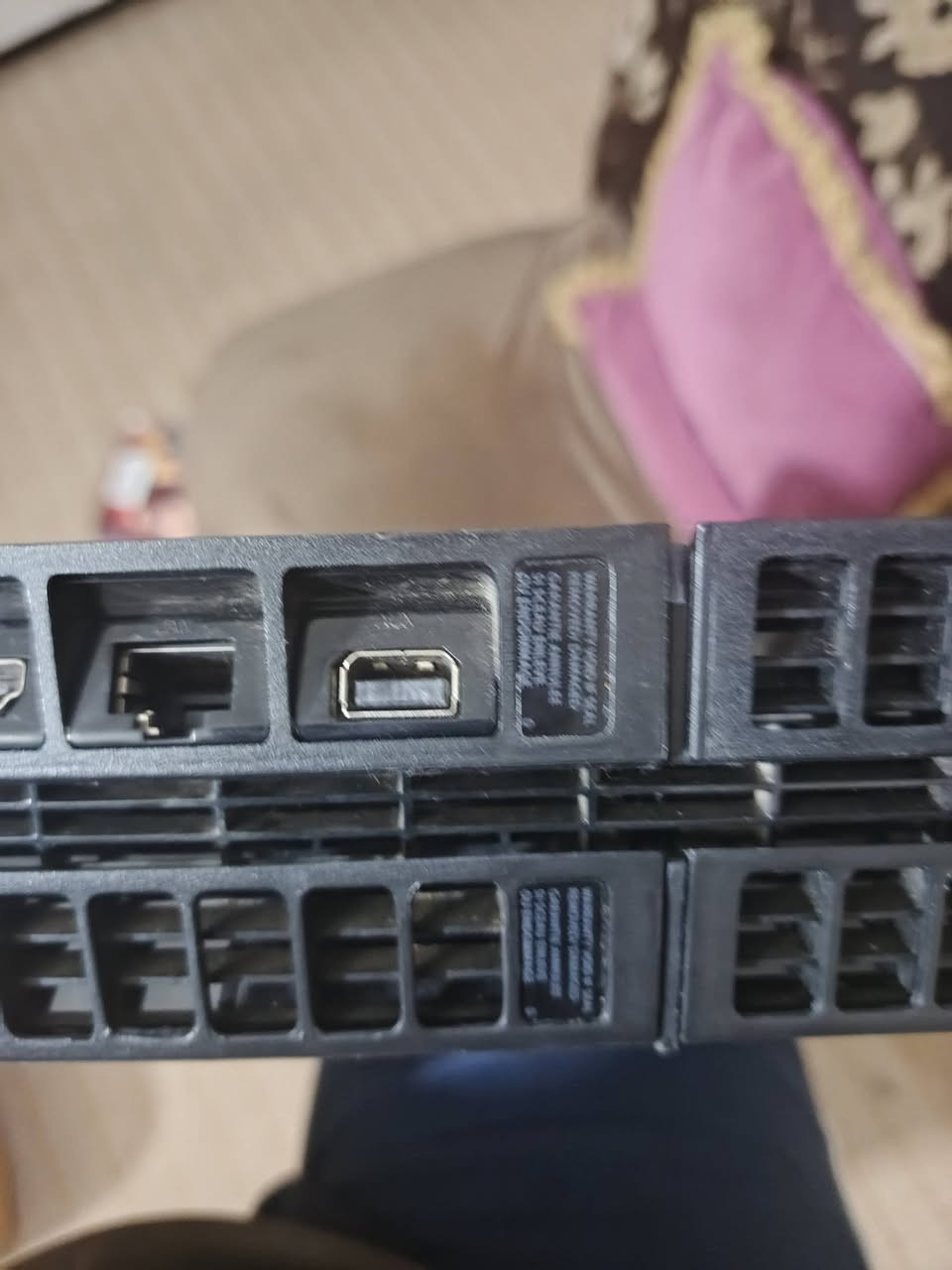 السلام عليكم بلي فور فات اون لاين تحديث 13.02 يعني تكدر تهكر جديد لوك ستيكر يده عدد 2 مع غلاف قير وغلاف جلاتيني كامل لليده سعر تفضل خاص ***********
