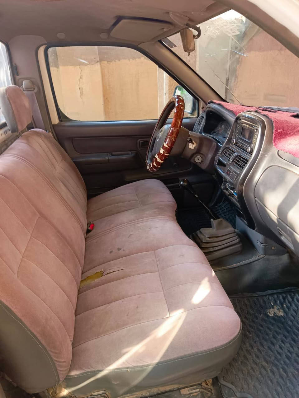 السلام عليكم 
نيسان بيك إب 
موديل 2002 
رقم بغداد 
السعر 70 وبيها مجال 
للاستفسار ***********
