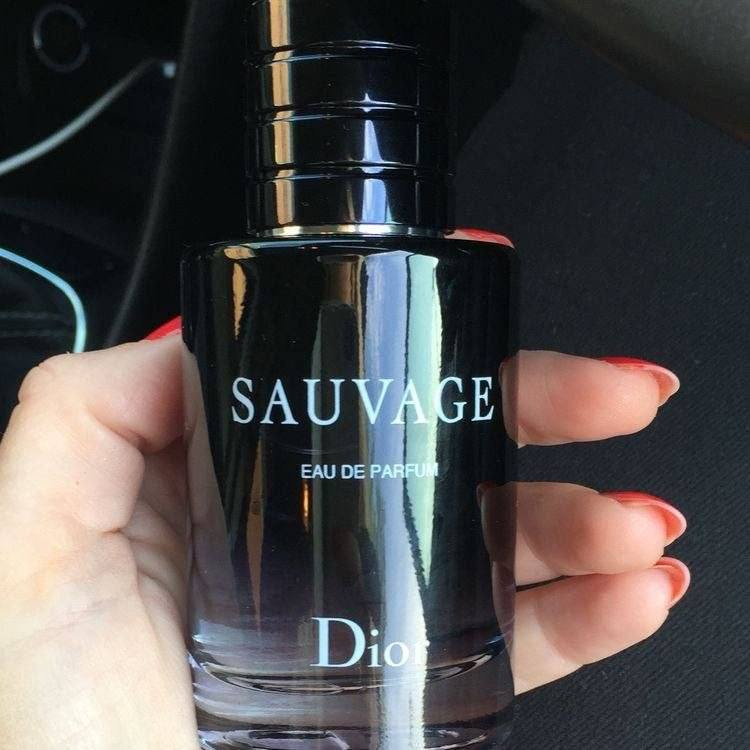 💙عطر سافاج الأسطوري💙
SAUVAGE😎
عطر الفخامة والرجولة 💪
البرفيَوم الأكثر مبيعآ وآثاره بالعالم 🏅
عطر سوفاج اطلقته ديور وتميز بكونه اكثر العطور الرجاليه اثاره 
عطر سوفاج هو العطر الرجالي الأشهر من بين العطور الرجالية حول العالم فإنه يتمتع بتركيز عطر يلفت إنتباه العديد من الرجال و يعجب النساء ايضاً لأنه افضل عطر ديور رجالي قامت بتقديمه هذا الماركة الرائعة لإنتاج العطور الجذابة.
وهوه ثوره في عالم العطور فهو تركيبه جريئه وقويه تمنح انتعاش والثقه للرجل وهو عطر كلاسيكيه الخالده َرمز للذوق الرفيع ♥️
حكايه من حكايات الجمال والأداء الخرافي وتناغم النوتات العطريه من افخم العطور 
رائحه تخطف الأنظار 
#الاصلي المنشأ فرنسا 🇫🇷


**إذا كنت صاحب هذا الإعلان وتريد حذفه لأي سبب، رجاءا أرسل رسالة إلى الدعم الفني**