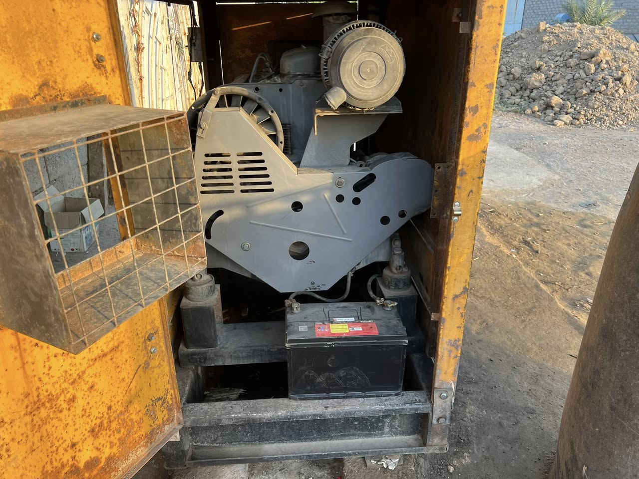 مولد دويز 3 بستم الماني ابو الصاروخ
راس توليد كاليته 30 كيفي بلادي مولد 
العنوان واسط الحفريه شارع العام 
السعر 33 وبي مجال حك الجيه 

تفحص بعينك وتشوف احله من الصوره مامصبوق بلادي
***********
