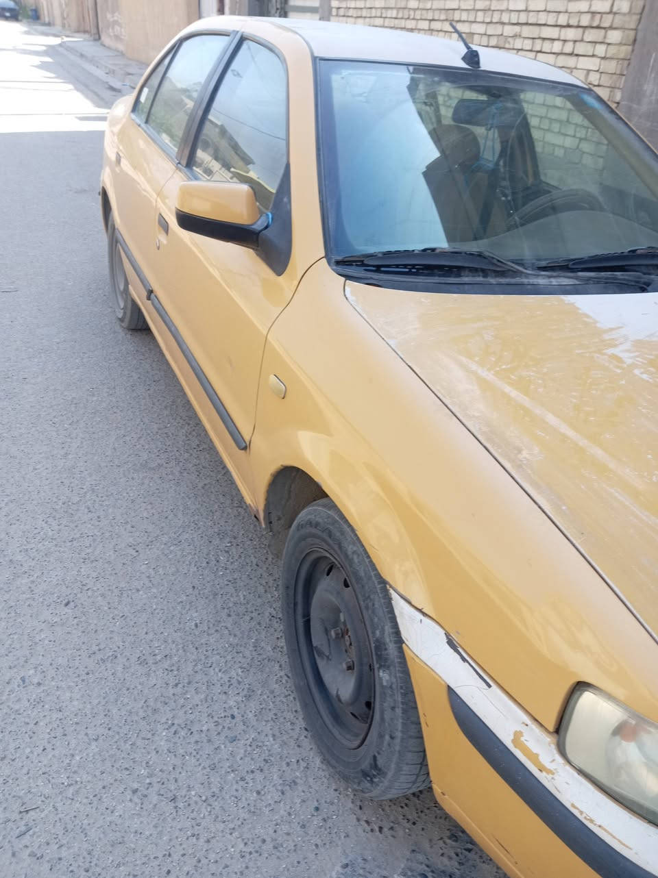 السلام عليكم سياره سمند موديل ٢٠١١ تخم تاير جديد صدر امامي وخلفي جديد السعر 30  لاتصال ***********
