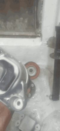 غراض كاديلاك ST6
زوج دبلات خلفيه 
زوج طبلات اماميه 
زوج قواعد فرممه 
زواج قواعد دبل خلفي ومامي 
ذرعان خلفيه 
بلكات اصليه تخم  
تواصل وتساب اول تصال ‏‪***********‬‏
