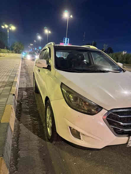 السلام عليكم 
توسان 2011 خليجي بانوراما
بيها جاملغين صبغ امامي وربع البنيد وبيها طخة بسيطة بجاملغ السايق 
كير مكينة ما ملعوب بيهن تبريد خير من الله 
مابيها اي نقوصات سيارة جاهزة 
السعر 126$
للتواصل 
*********** متوفر واتساب
