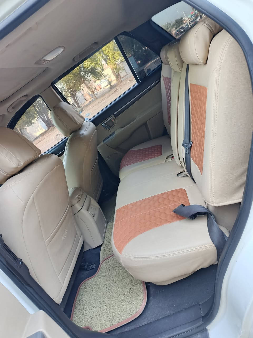 سلام عليكم سياره نوع سنتافي موديل 2012خليجي فول مواصفات واحد عله واحد فتحه بصمه شاشه  كامره حساسات امامي خلفي تحكم ستيرن جهتين شاير مري كشنات كهرباي جلد مانع نزلاق مثبا ت سرعه خمسه ويل كب 6ستندر 7راكب 3قطع تبريد كفاله كير مكينه حداديه تخم تاير تبريد كفاله من ضربه او تبديل بيه 3مكانات جيلاتين اثر شخوط العنوان كربلاء السعر 148بيه مجال رقم الهاتف ***********تصال تحويل مباشر بسمي سنويه جديده اله غايه 2029رقم دولي نكليزي
