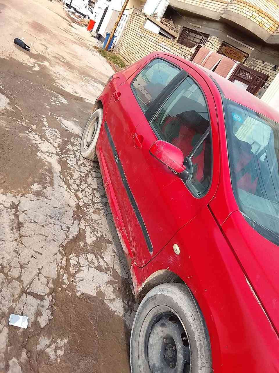 سلام عليكم سياره بيجو فرنسي للبيع حجم ٣٠٧ موديل ٢٠٠٥ رقم بابل انكليزي بسمي هزه جديده رقم جديد كير مكينه مكفول كهربائيات كامله تبريد ثلج مصبوغه حزام  لجماليه بدون ضربه  مكاني بغداد الدوره شرط وكاله وتحويل سعر 40 وبييه مجال لطيبين شاشه تاب سنتر لوك ***********
