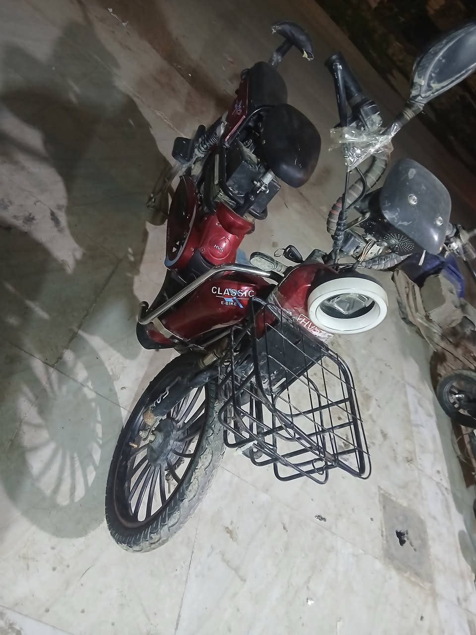 دراجة شحن للبيع بدون بطاريات ١٠٠ مكاني بعقوبة مدخل ***********
