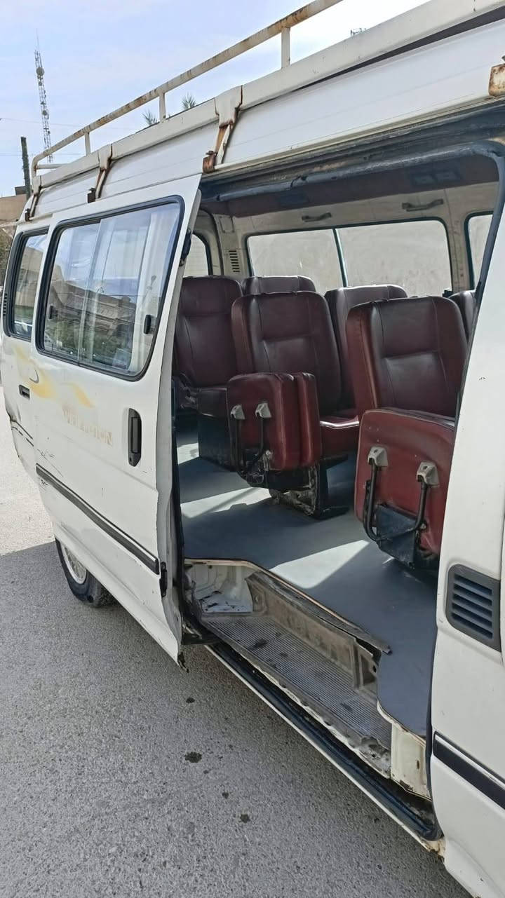 السلام عليكم فتون 2013 رقم بغداد مكينه وكير واكسل خير من الله دوشمه جديده السياره لبو أسواق ممتعوبه السعر ٦٠ وبيه مجال الرقم ***********
