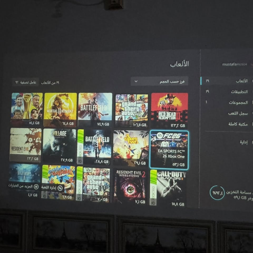 السلام عليكم 
اكس بوكس ون 1 تيرا 
لوك ستيكر نظافة فول مامفتوح ولامصلح 
بي كيم باس شهر باقي مشترك 
وبي ألعاب مملوكة اكثر من 80 لعبة 
أبرزها GTA5 
‏ريديد 2 
مصارعة
تكن 
كول أوف ديوتي عدة اجزاء موضحة 
وبعد في ألعاب هواية وقوية موضحات بالفيديو 
وبي كيم باس شهر باقي 
وتشكيلة fc قوية وتشكيلة efootball ايضا
قويات 
سبب البيع غير متفرغ 
سعره 190 فقط 
بس الحساب مصروف عليه بال80 الف 
الرقمً*********** واتساب فقط
