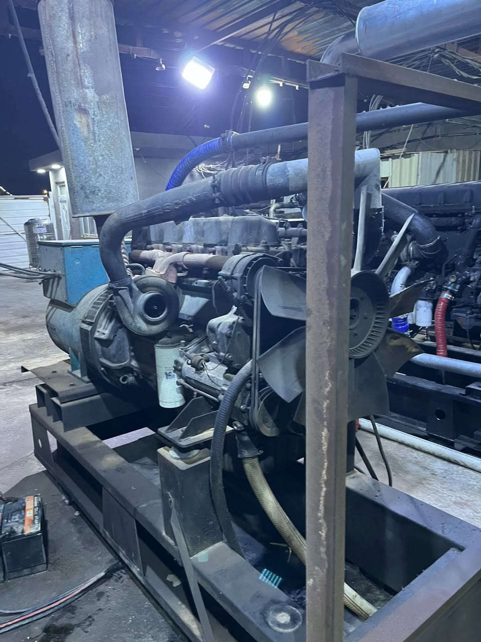 متاح سكانيه بومه ٩٤ راس توليد ٢٥٠ بلادي مكينه ستندر ونضيفه وشغاله بس تبخر يرادلها تجفيته سعر ٤٠ وبيها مجال لشراي يتصل ***********
