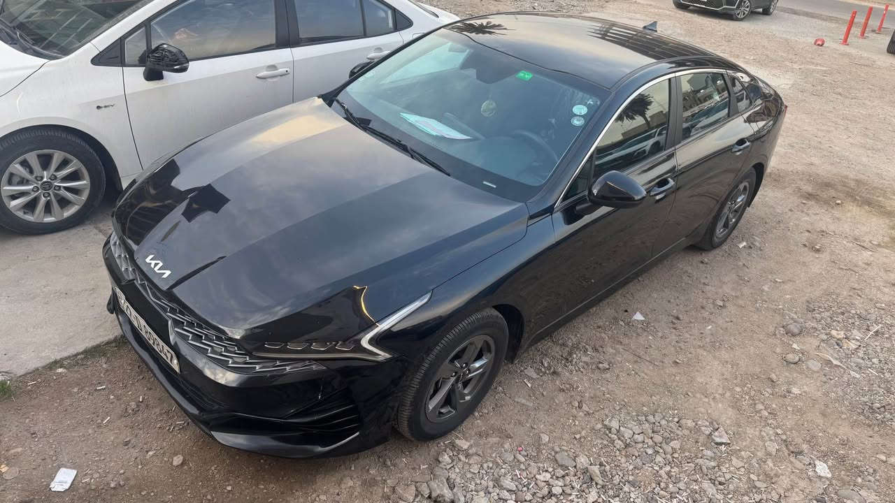 K5 2022
 فول مواصفات عدا الفتحة 
بصمة 
تشغيل عن بعد 
كامرة خلفية 
تحكم ستيرن 
تحديد مسار 
بيها صبغ ربع من البنيد وجاملغ 
بيها بارد بالجاملغ الخلفي 
مكينة وكير مكفولات 
السياارة بأسمي 
السعر 175 
مكاني بغداد 
للتواصل واتس اب : *********** بغداد, العراق
