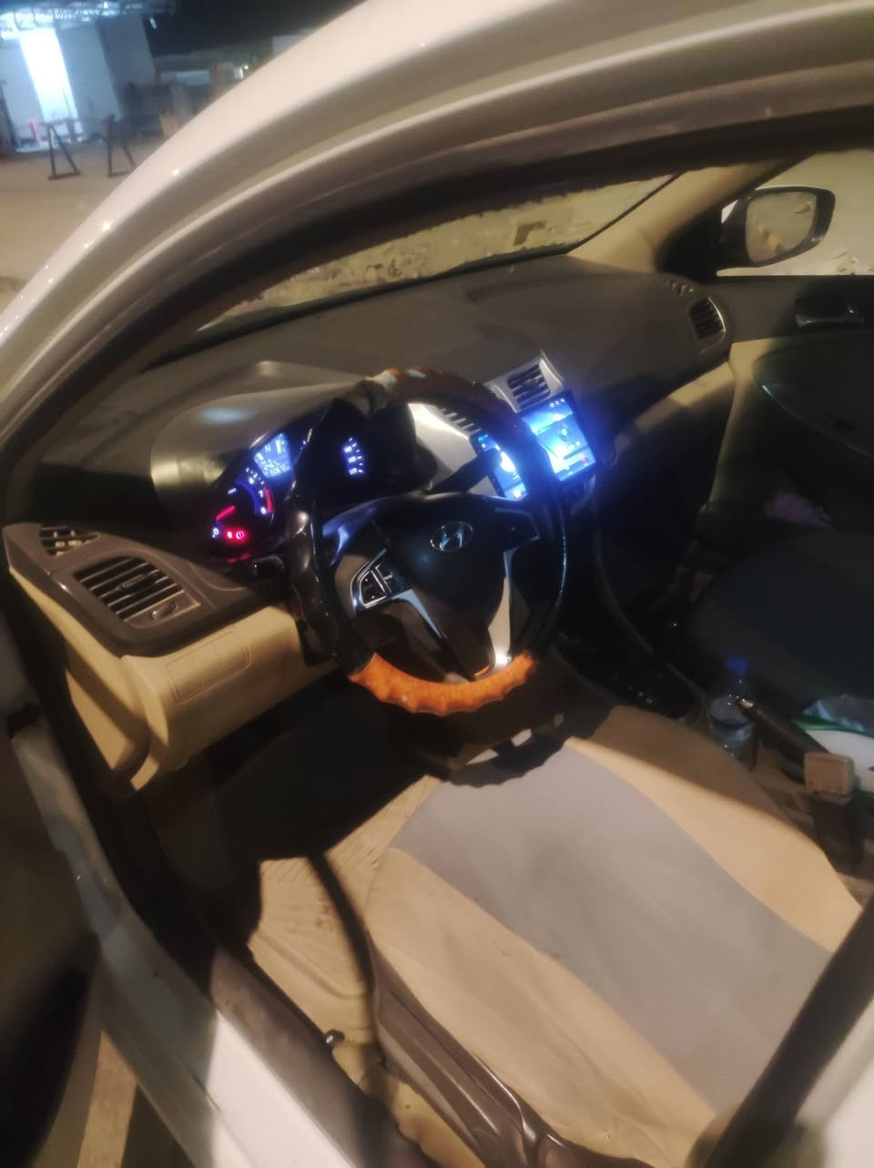 اكسنت2014كفالة قادسية محرك1600 مامفتوح فول ماشية150
***********
