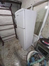 ثلاجه • نظيفه • شغلة شرطه