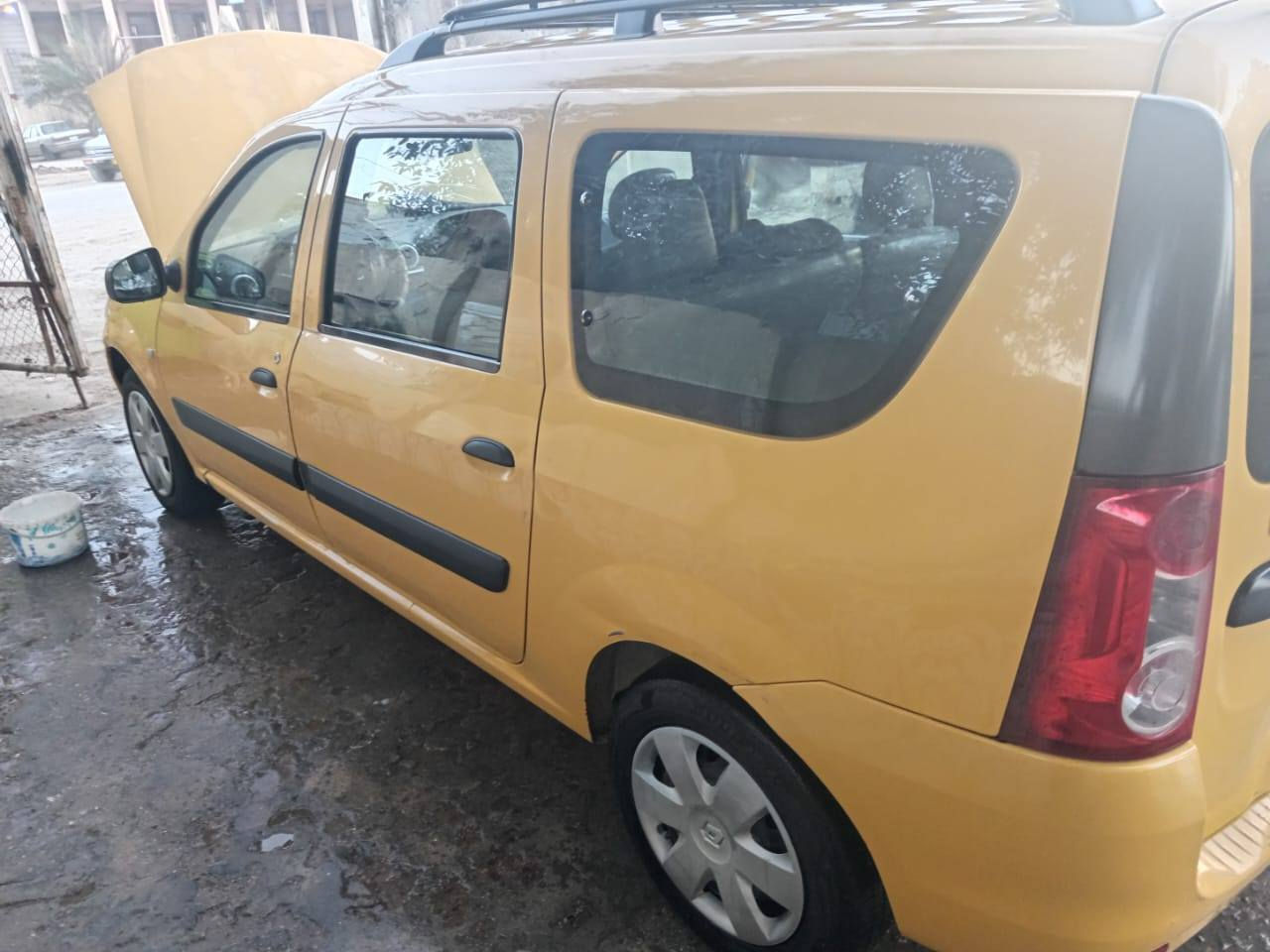 بسم الله  رينو للبيع كفاله تخم تاير باتري جديد حداديه امامي وخلفي ١٠٠بل 100تبريد خير من الله دوشمه ستوني مسويه سنويه صاقطه من 24 تحويل ثاني يوم سياره ماذب عليه الف دينار *********** السعر 60 وبيه مجال للشراي
