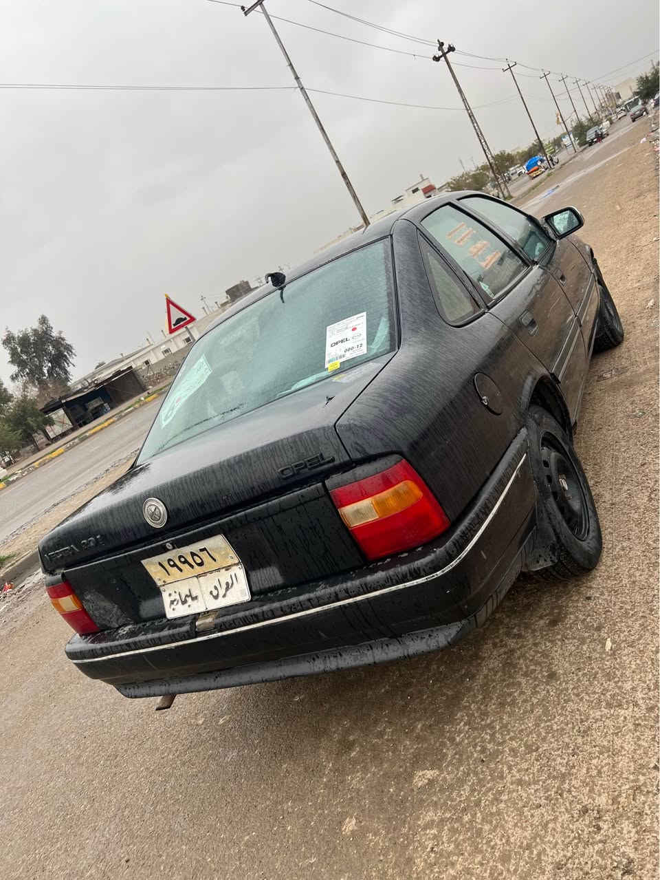 سلام عليكم. أوبل فكترا موديل 92 حجم 20 رقم سليمانية شرط تحويل والوكالة .
محرك 20 شرط الكير ومحرك 
صدر امامي و خلفي كله جديد مبدل 
باور ستيرن + abs  شغال 
جام كهربائي + سقف سلايد
تدفئة شغال 
تايرات جدد 
سيارة جاهزه دعامية لدعامية كله شغال 
كشنات بلادي دواخل نضيف 
عليها غرامة 260 الف تنزل من سعر 
سستم سماعات جديد 
سعر 35 وبي مجال لطيبين مكان سيارة كركوك *********** كركوك, العراق

