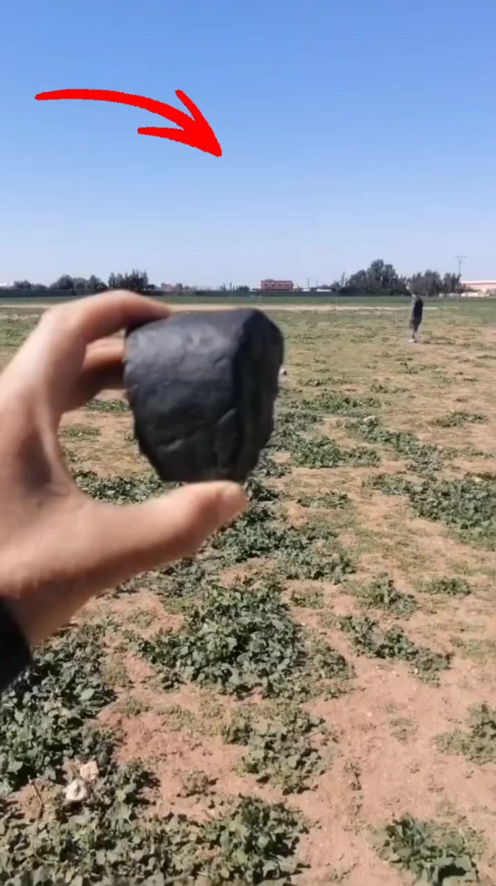 الشراء احجار نيازيك حقيقي تظهر من المريخ ومن الفضاء من القمر كيوصل الثمن 5000 درهم الغرام ولا كان قديم كيوصل الثمن من 150 درهم حتى ل 1000 درهم الغرام حينت قديم#holidaybreak #tuesday #reflection #holidaytravel  #accident #holidaybreak #history #newyear #canada  
#freedom


**إذا كنت صاحب هذا الإعلان وتريد حذفه لأي سبب، رجاءا أرسل رسالة إلى الدعم الفني**