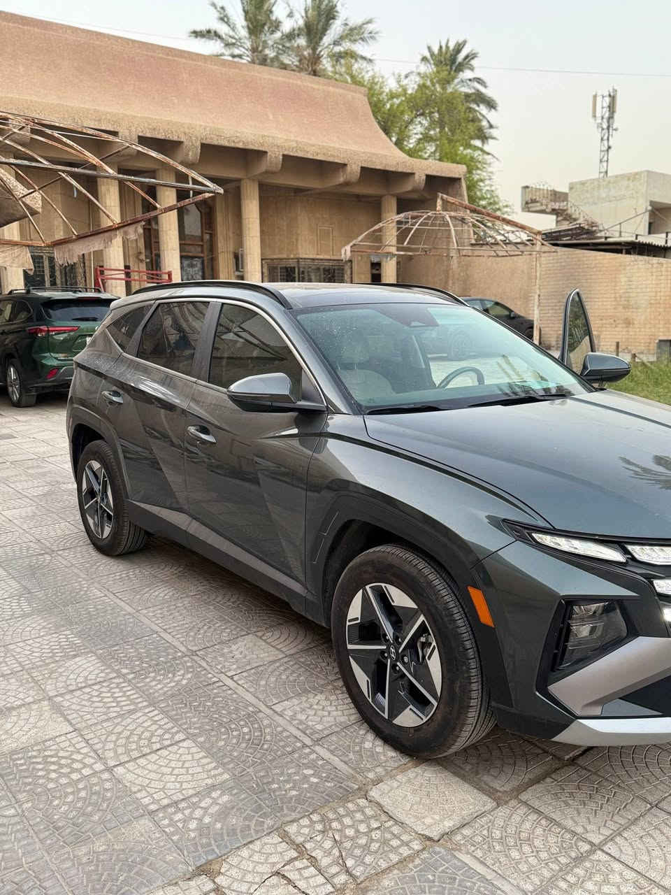 HYUNDAI TUCSON HYBRID 2025
هيونداي توسان هايبرد 2025
السياره زيرو زيرو
المسافة المقطوعه    1500

                  👇👇 

فتحه بانوراما  
شاشة كبيره 
بصمة .
رادار امامي
 مانع تصادم
تحديد مسرب .
نقطة عمياء .
كاميرا خلفيه
كراسي جلد .
كراسي كهرباء عداد 2
ستيرن تدفئة
كراسي مدفية
مثبت سرعة
تحكم ستيرن
تشغيل عن بعد سياره 
شاحن وايرلس
هاند بريك كهربائي
حساسات 
دفع رباعي 4X4 
باب خلفي كهرباء 
اضويه اماميه زنون LED
كشافات ضبابي LED 
اضويه خلفيه LED
نظام GPS+ خرائط 
انظمة قياده Sport /ECO / Normal 
بلوتوث 
مدخل AUX + USB
.
https://bid.cars/en/lot/0-41143845/2025-Hyundai-Tucson-KM8JCDD12SU248814#.
 
التواصل / *********** بي واتساب
